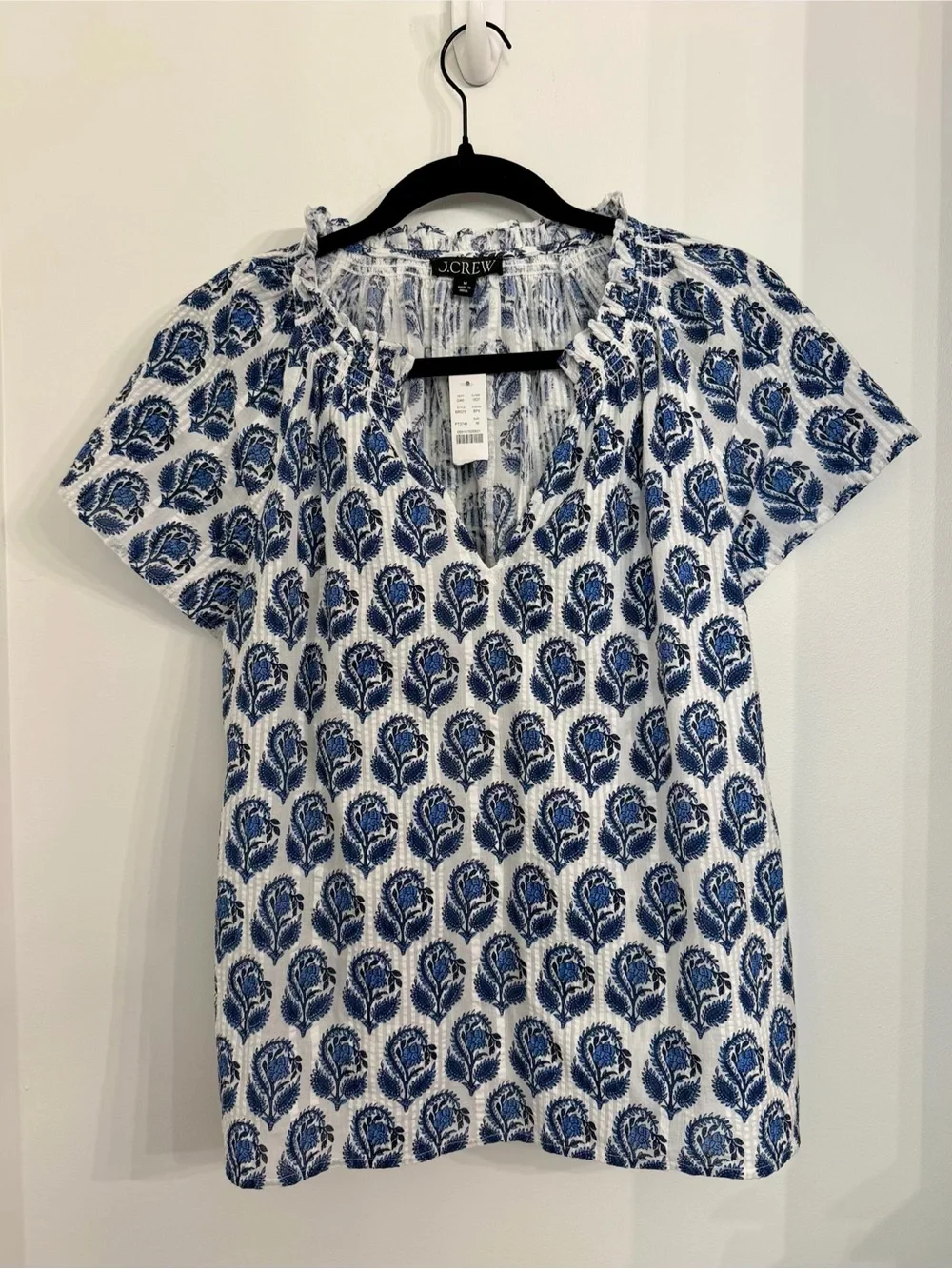 NWT J.Crew NWT Floral Smocked Flutter Sleeve Top – Size Medium